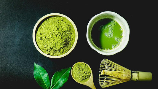 Matcha cérémonial vs matcha culinaire : lequel choisir selon vos besoins ?